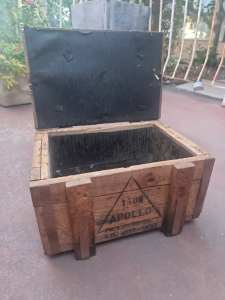 Vintage 1 Ton Apollo wooden chain box