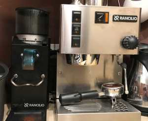 Rancilio Silvia Coffee Machine PLUS Grinder 