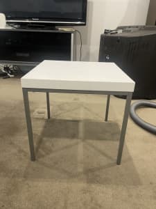 White side coffee table