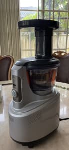 Fruit and vegetable juicer Fountain crush