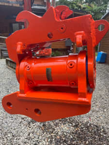 Excavator Power Tilt and Hydraulic Quick Hitch