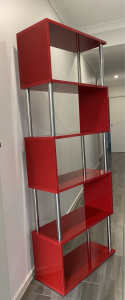 Gloss and chrome bookshelf/display shelf unit