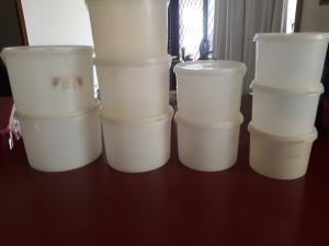 ASSORTED SIZES TUPPERWARE VINTAGE CONTAINERS X 10
