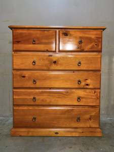 Good condition solid wood big chest & 6 drawers metal runner(Balmoral)