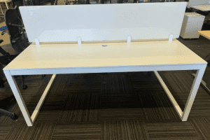 TWO PERSON WORKSTATION/ PLASTIC PARTITION(1800MM)