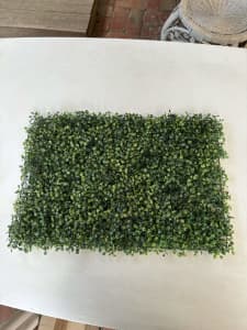 19 x 600x400mm foliage tile (artificial)