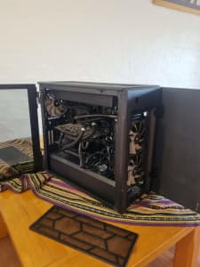 Custom Built, Liquid Cooled Gaming PC, some repair needed