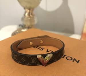 Limited edition Louis Vuitton v bracelet