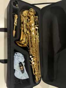 Near brand new condition Saxophone E Flat F key Eastar brand Sax Alto