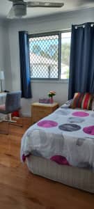 Private Bedroom, Furnished & all bills - Looking for Female tenant