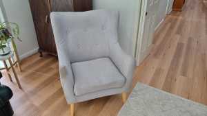 Single lounge chair Free