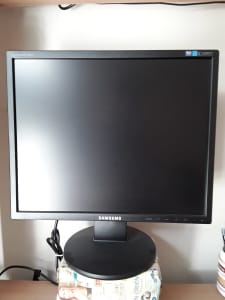 Computer monitor. Samsung. Excellent condition 