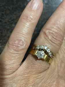 18ct yellow gold diamond engagement and eternity rings Cronulla Sutherland Area Preview