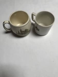 Set of 2 English mugs