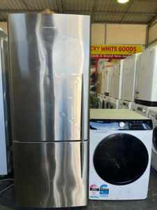 F & P 442 litres fridge freezer and Hisense 9 kgs washing machine