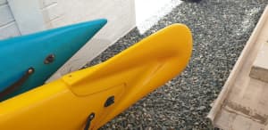 Kayak surf nose