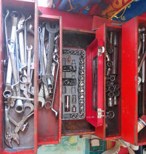 Toolbox with mix of spanners