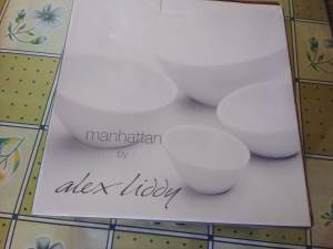 4-piece Porcelain Manhattan bowls by Alex Liddy Unused.