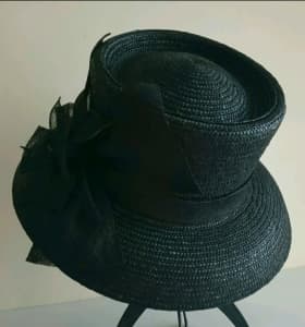 Womens black Audrey style bucket hat pre-loved 