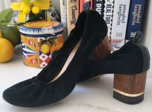 Black Suede & Leather Shoes Size 39