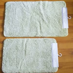 Micro Plush Deluxe Super Soft Bath Mats Small or Large Light Green