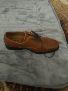 Alfani leather shoes size 8