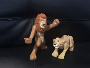 LION COLLECTOR FIGURES MALE AND FEMALE
