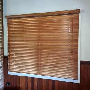 Timber Cedar Venetian Blind 1800mm x 1500mm in perfect condition