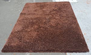 Large 232x163cm brown fluffy carpet, good condition, Carlton pickup