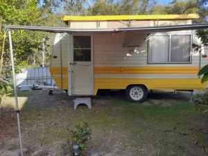 Caravan, 1986 Windsor Windcheater Pop Top with Awning and Annex