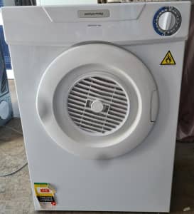 Fisher & Paykel 4KG dryer, very good condition, recently serviced