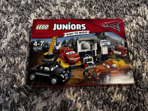 Smokey’s garage Lego 10743 (Rare Collectible)