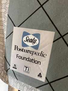 Sealy Posturepedic mattress and base