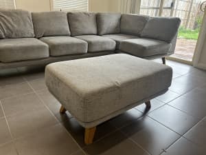 L-Shaped Lounge with Ottoman
