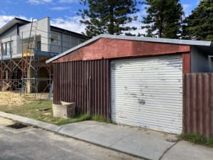 Double garage for rent - Scarborough