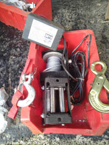 Small Winch for quad motorcycle or motorcycles