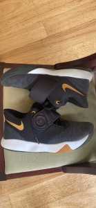 Nike KD Trey Basketball Shoes Size US 9.5