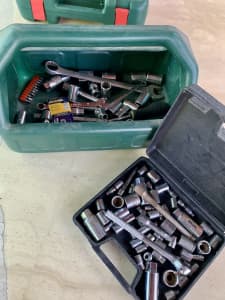Multiple socket sets and other tools -details below