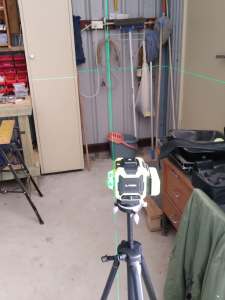 Laser level with tripod 