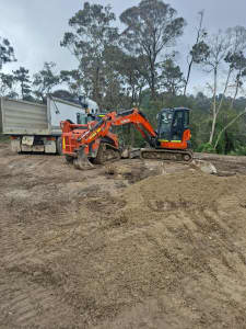 Tipper and excavator hire