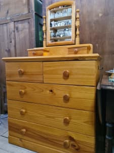 Pine chest of drawers dressing table mirror
