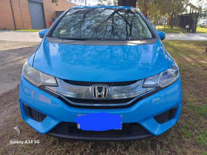Honda fit hybrid 2015