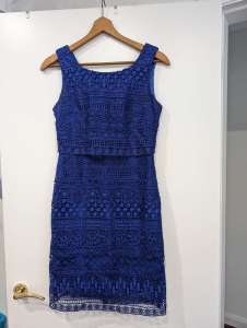 Review Blue lace dress size 8