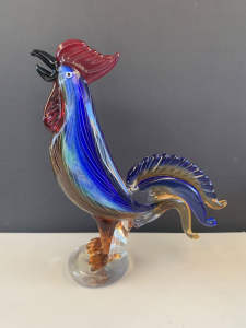 Glass Rooster 32.5cm high x 27cm length. Perfect condition.