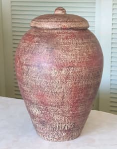 Indoor / Outdoor Garden Planter Pot Vase Urn with lid NEW