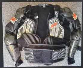 O’NEAL DIRT BIKE ARMOUR SIZE L GOOD CONDITION