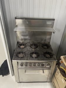 Waldorf commercial 6 burner gas stove and oven