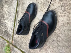 Niblick golf shoes size 7
