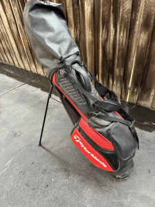 Taylormade Steath 2 golf clubs and bag combo.