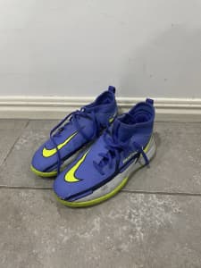 Nike Phantom GT2 KIDS Indoor Soccer Shoes 